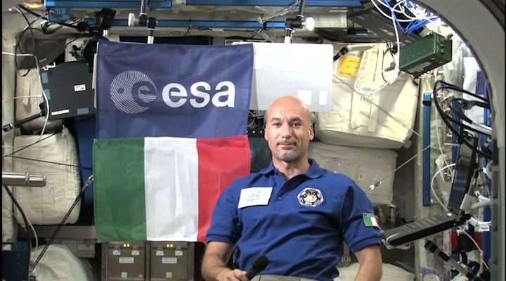 Pianeta Terra chiama Luca: il replay dell'inflight call