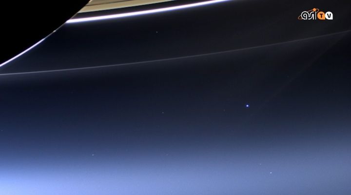 Terra e Luna, due gemme incastonate tra gli anelli di Saturno