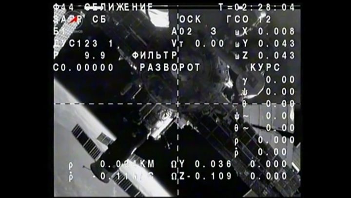 Replay: l'undocking - la Soyuz lascia la ISS