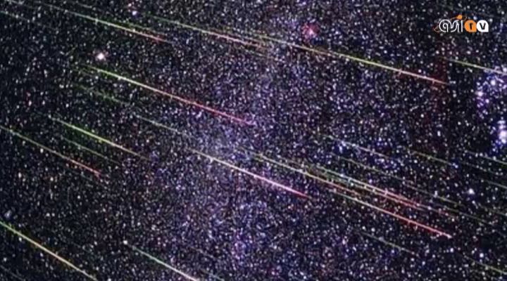 Stelle cadenti e minacciosi asteroidi nel cielo di ottobre