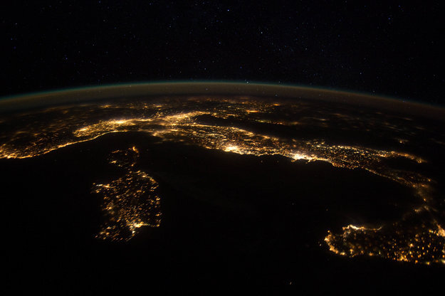L'Italia by night