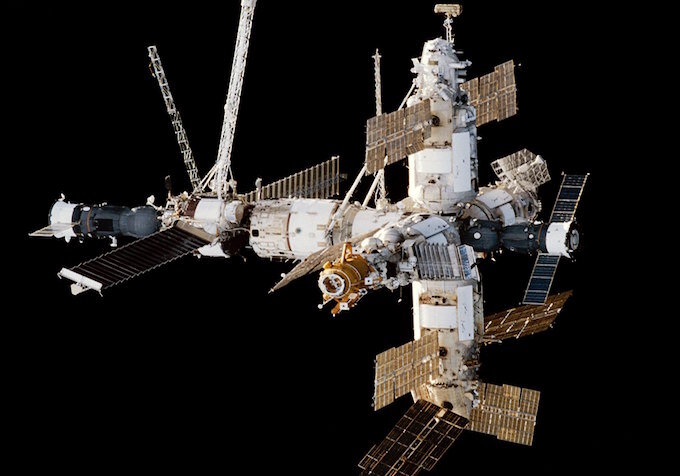 La Iss affonda le radici nella Mir