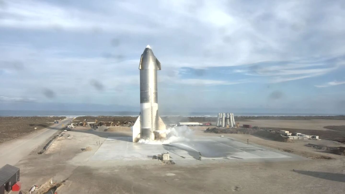 Touchdown pirotecnico per SN10