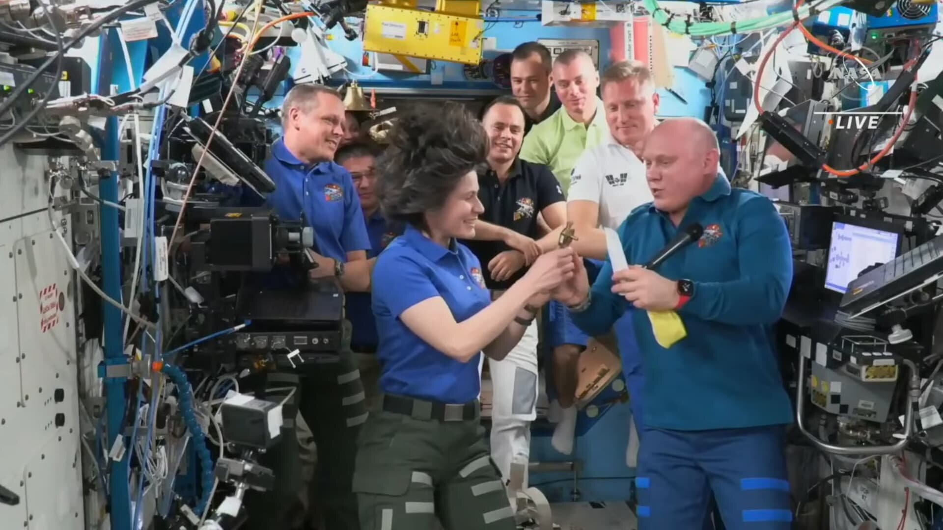 AstroSamantha al comando della Iss