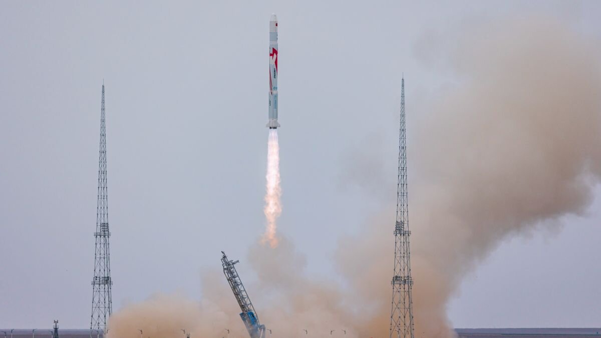 La Cina lancia il primo razzo a metano
