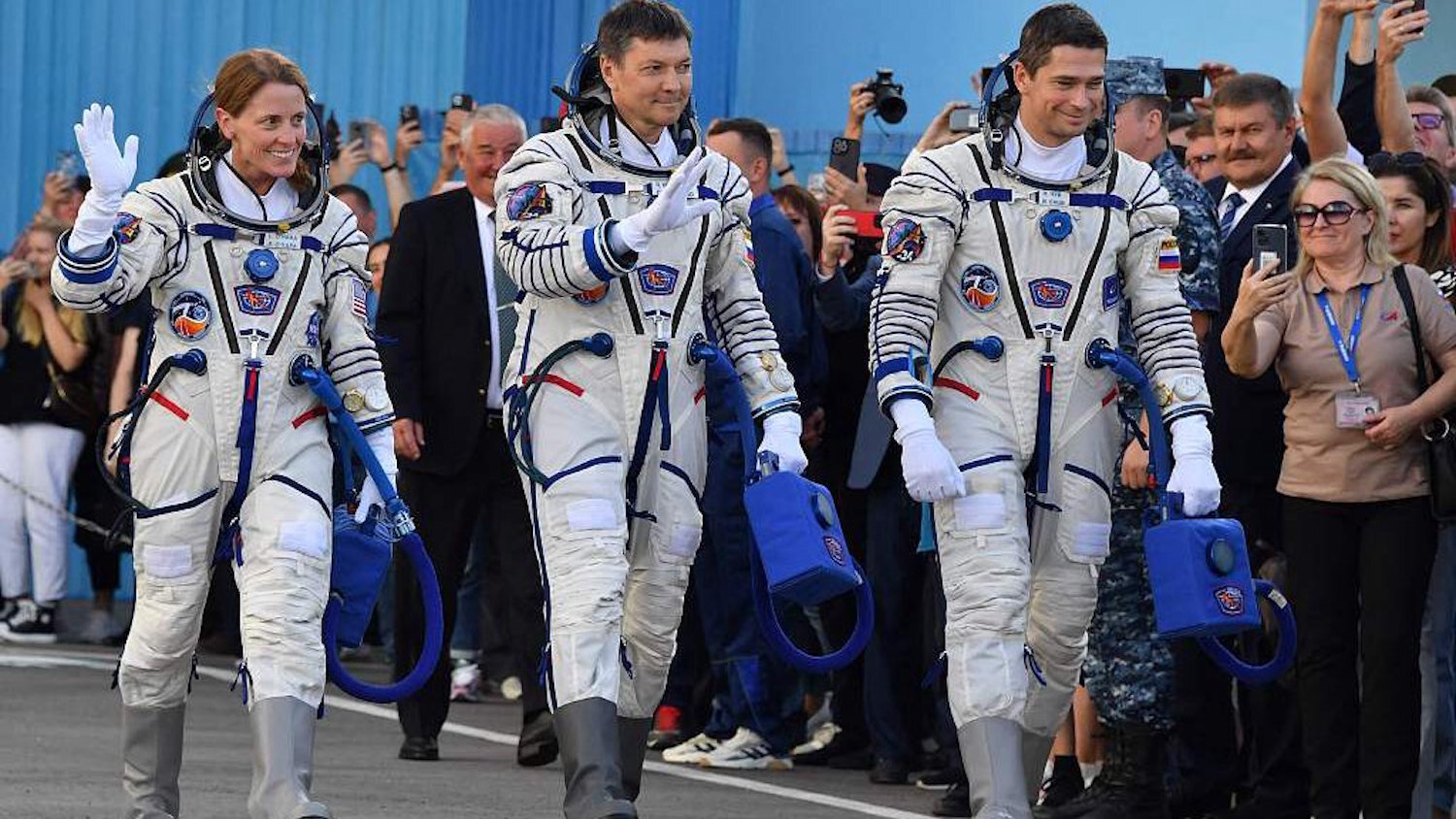 Gli astronauti ‘in ritardo’ della Soyuz sono sulla Iss