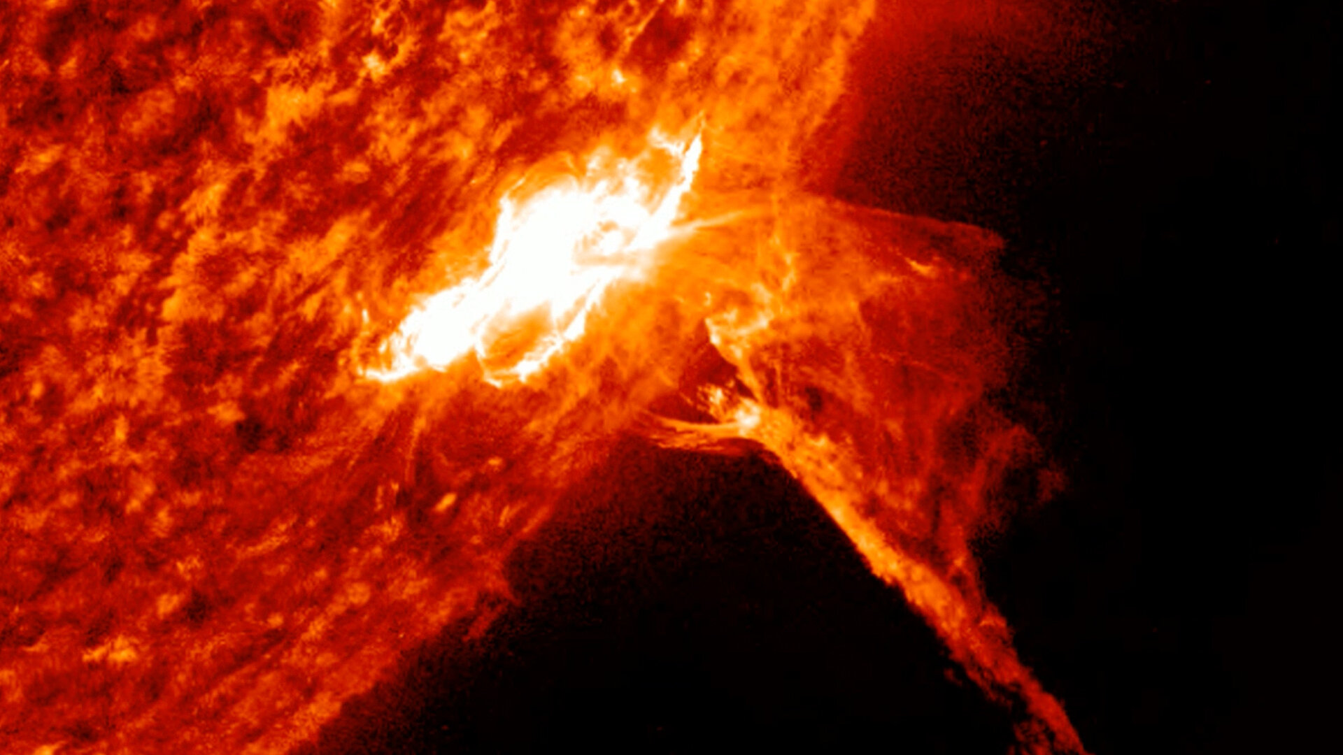 Attività solare al picco, black out radio in Australia