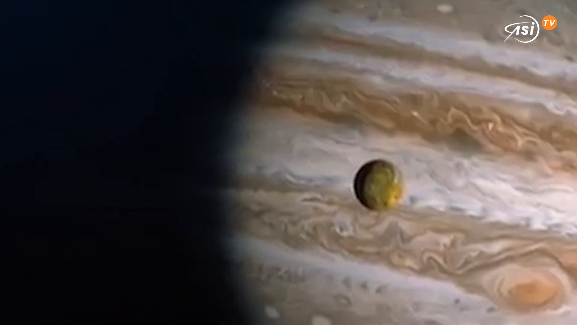 Lo sguardo ravvicinato di Juno sul satellite di Giove Io