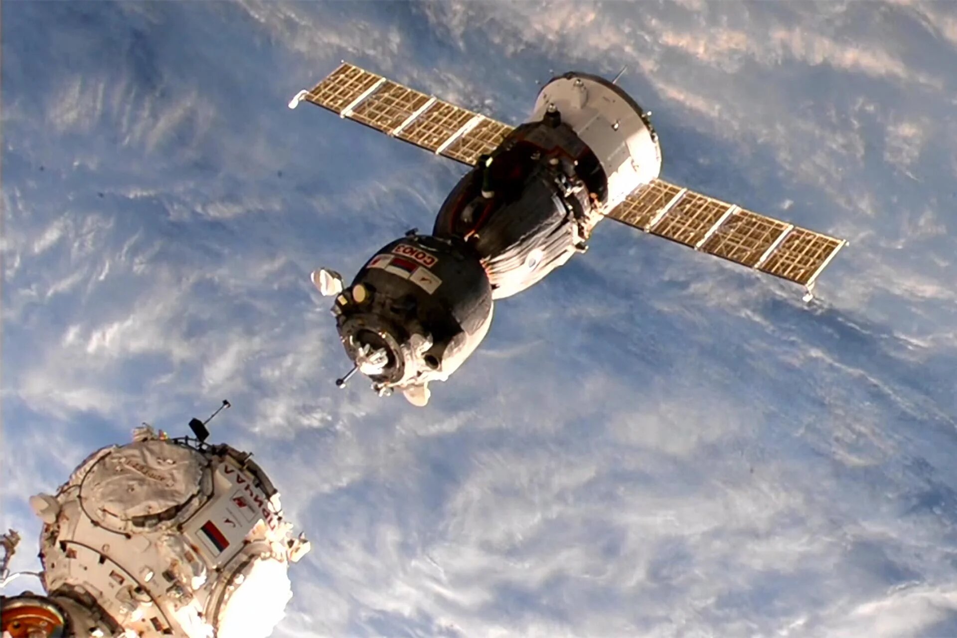 Rientra dalla Stazione Spaziale la Soyuz dei record