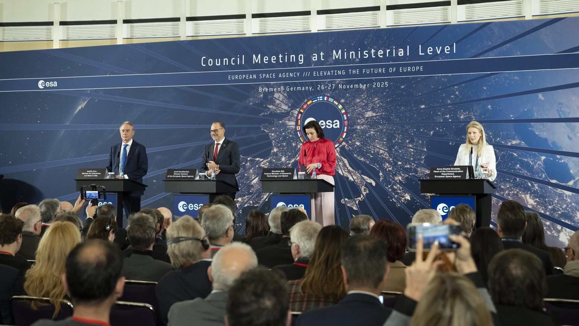 Dalla ministeriale Esa poco più di 22 miliardi di euro per il futuro dello spazio europeo