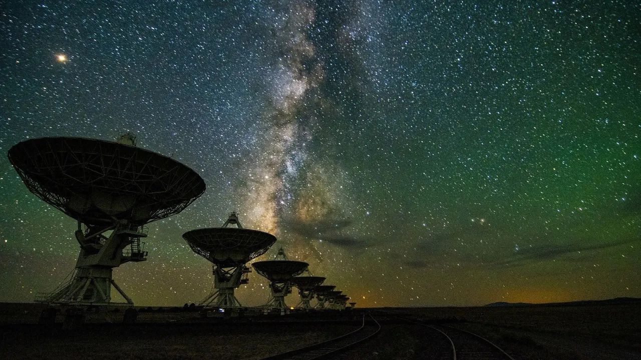 Come comunichiamo tra la Terra e lo Spazio
